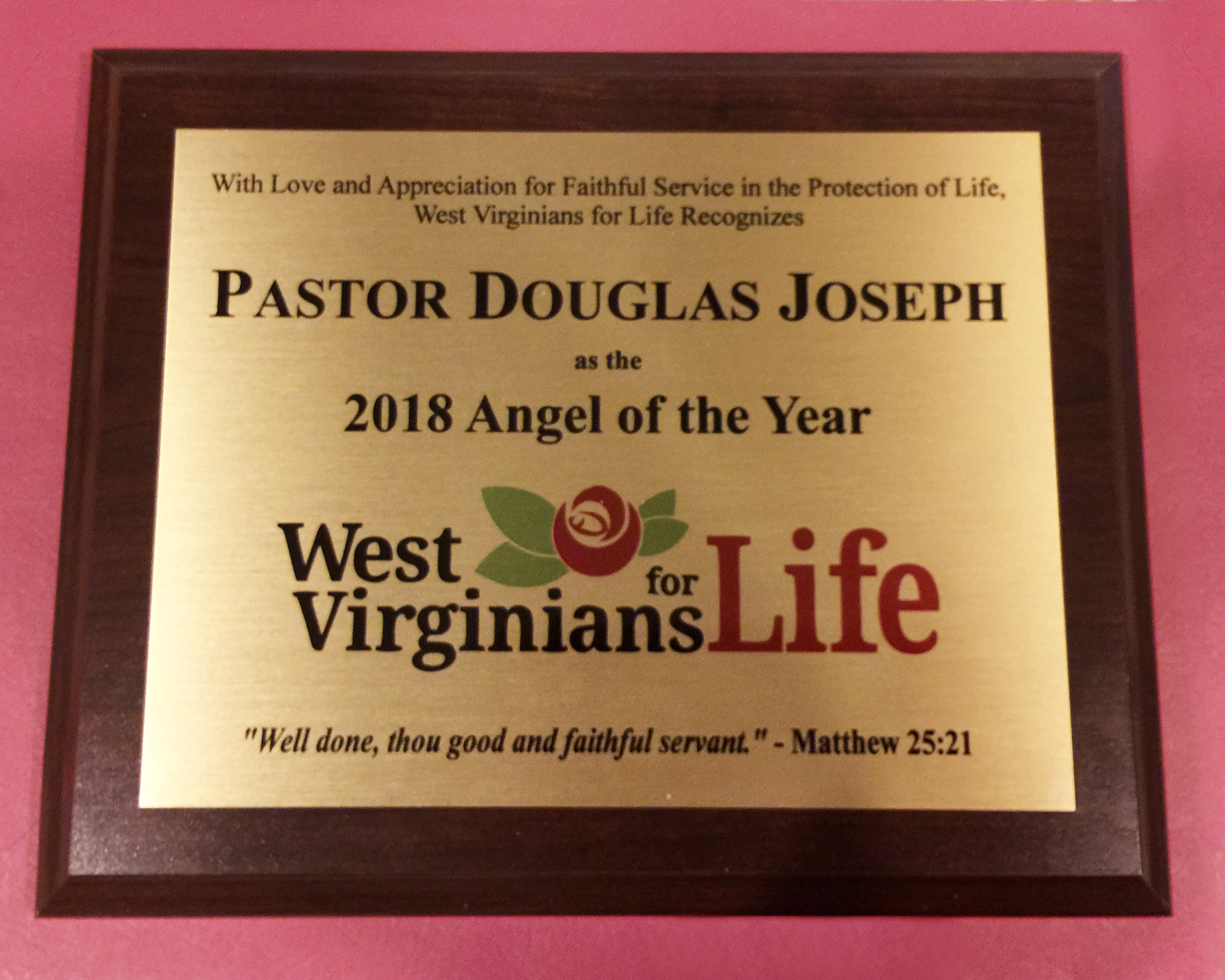 2018-10-20 WVFL State Convention, Pastor Joseph received Angel of the Year award